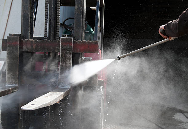 Best Commercial Building Pressure Washing  in Lithopolis, OH